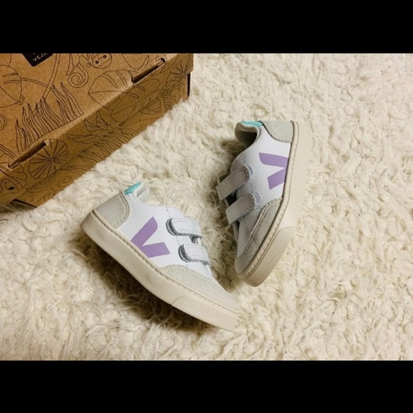 NIB Veja toddler sneaker - Picture 6 of 9